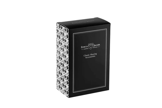 Chromuotas skutimosi šepetėlio stovas (didelis)Elegantiškas, chromuotas skutimosi šepetėlio stovas idealiai tinka skutimosi šepetėliams pakabinti ir išdžiovinti.Pagamintas iš tvirto žalvario ir meistriškai padengtas chromu.